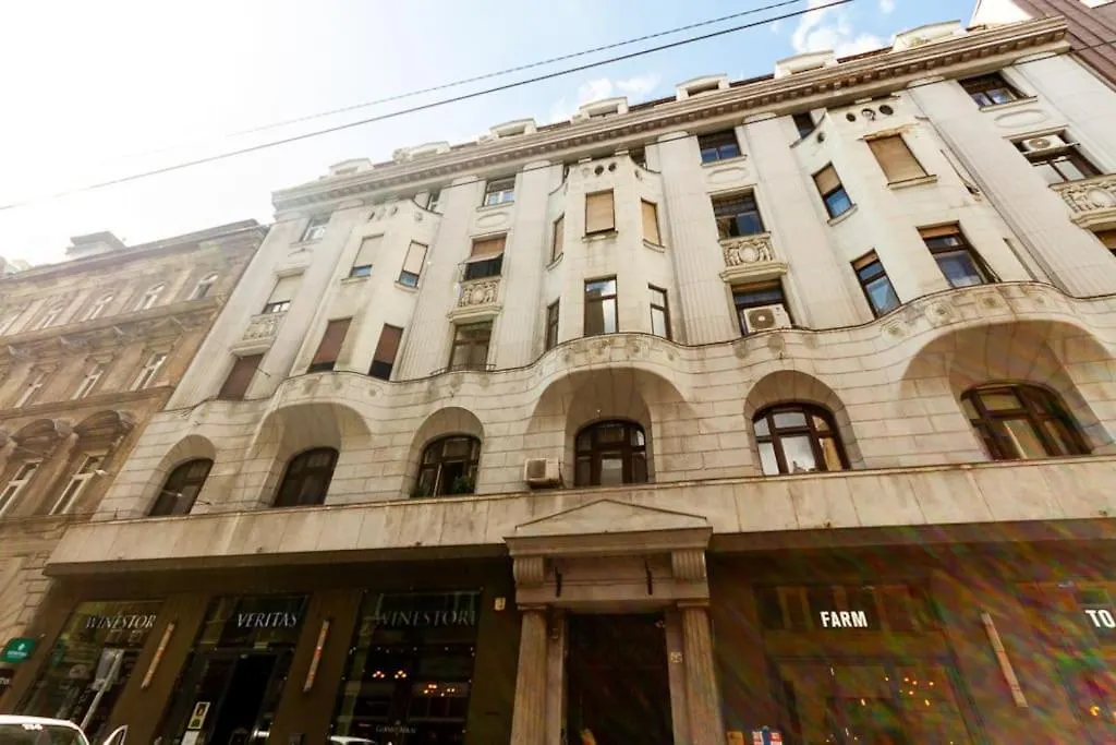 Historic Charm On Dohany Street By Newave Budapest Apartment
